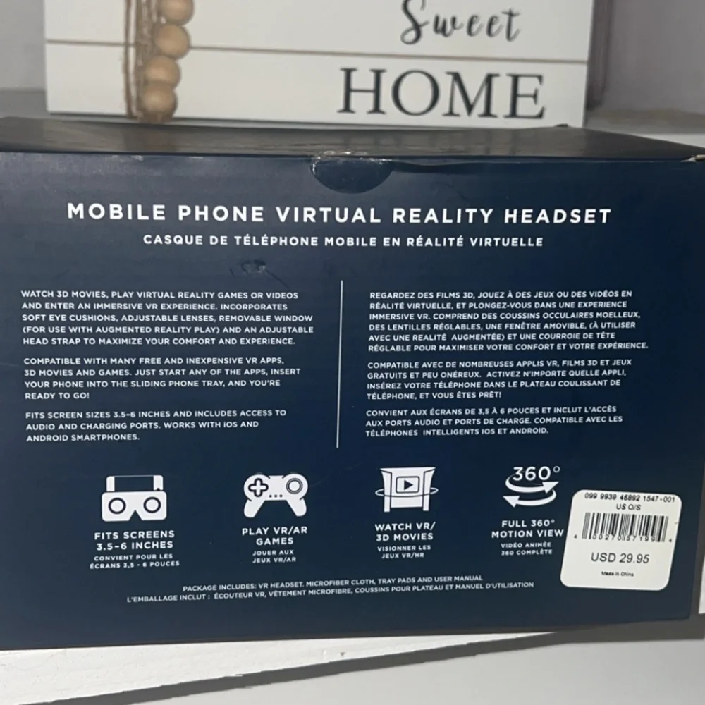 American Eagle Outfitters VR Headset in White and Black